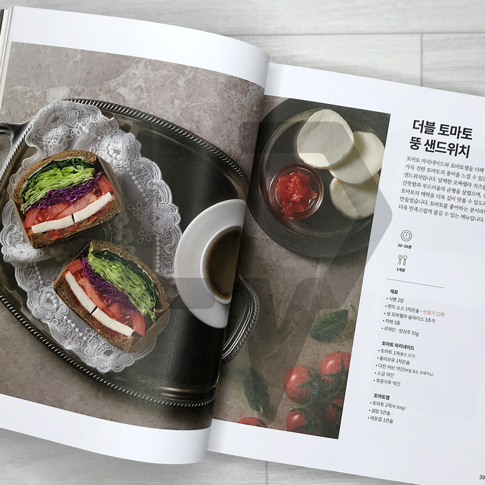 Arimi's Best-Selling Sandwiches 아리미의 베스트셀러 샌드위치: Thick Sliced-Bread, Bagel, Baguette, Wrap, Oven-Baked, and Panini Recipes