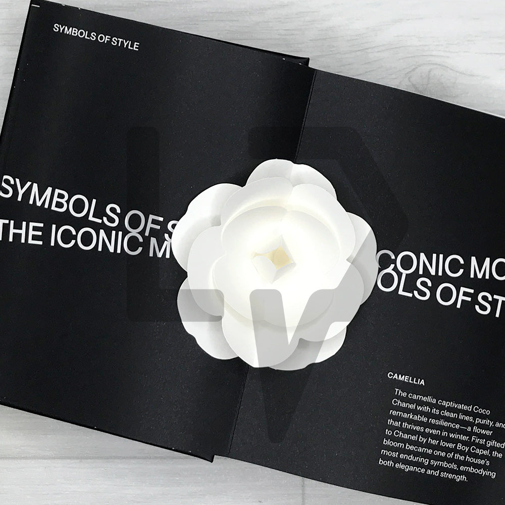 Fashion Unfolded: Pop-Up Chanel