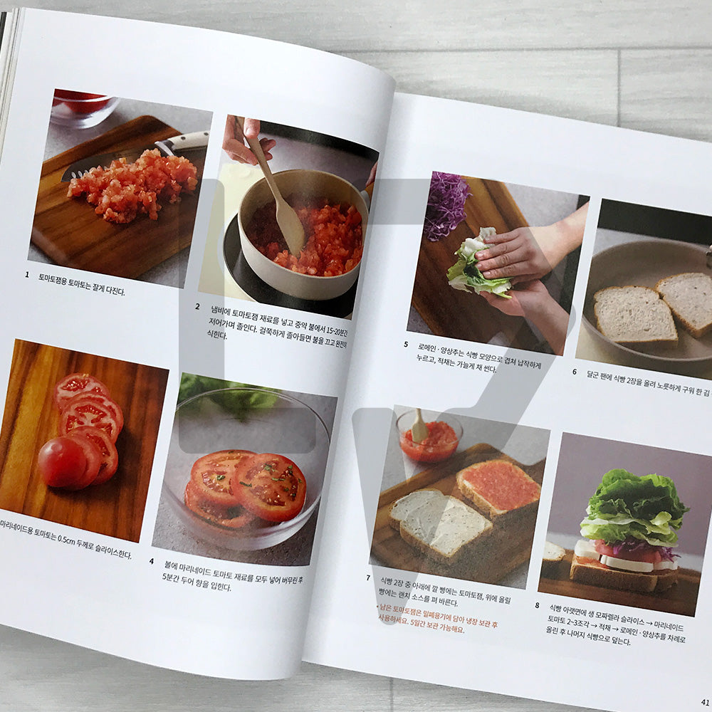 Arimi's Best-Selling Sandwiches 아리미의 베스트셀러 샌드위치: Thick Sliced-Bread, Bagel, Baguette, Wrap, Oven-Baked, and Panini Recipes