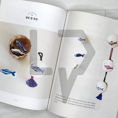 Pingo Embroidery: Character-Filled Embroidered Accessory Recipes 핑고자수의 개성 가득 자수 소품 레시피: 일상 속 재미난 생각을 자수로 표현한 특별한 소품 이야기