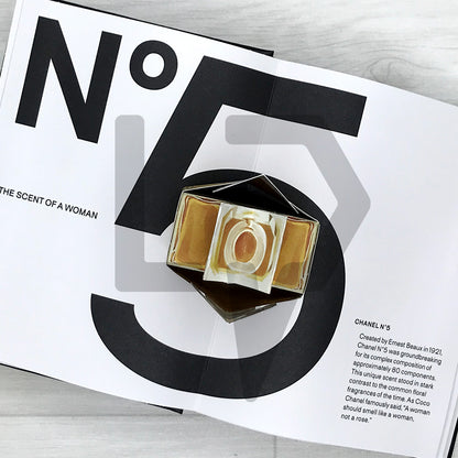 Fashion Unfolded: Pop-Up Chanel